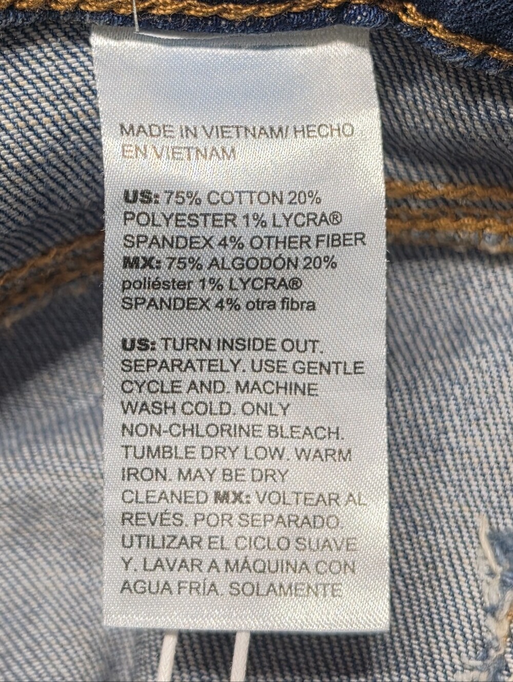 Chico's High Rise Wide Leg Jean - Picture 11 of 13